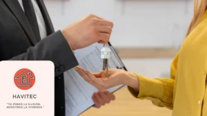 Salón ordenado y luminoso en una vivienda de Rubí lista para vender en 2025