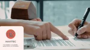 Firma de contrato de vivienda con una de las agencias inmobiliarias en Barcelona y Rubí